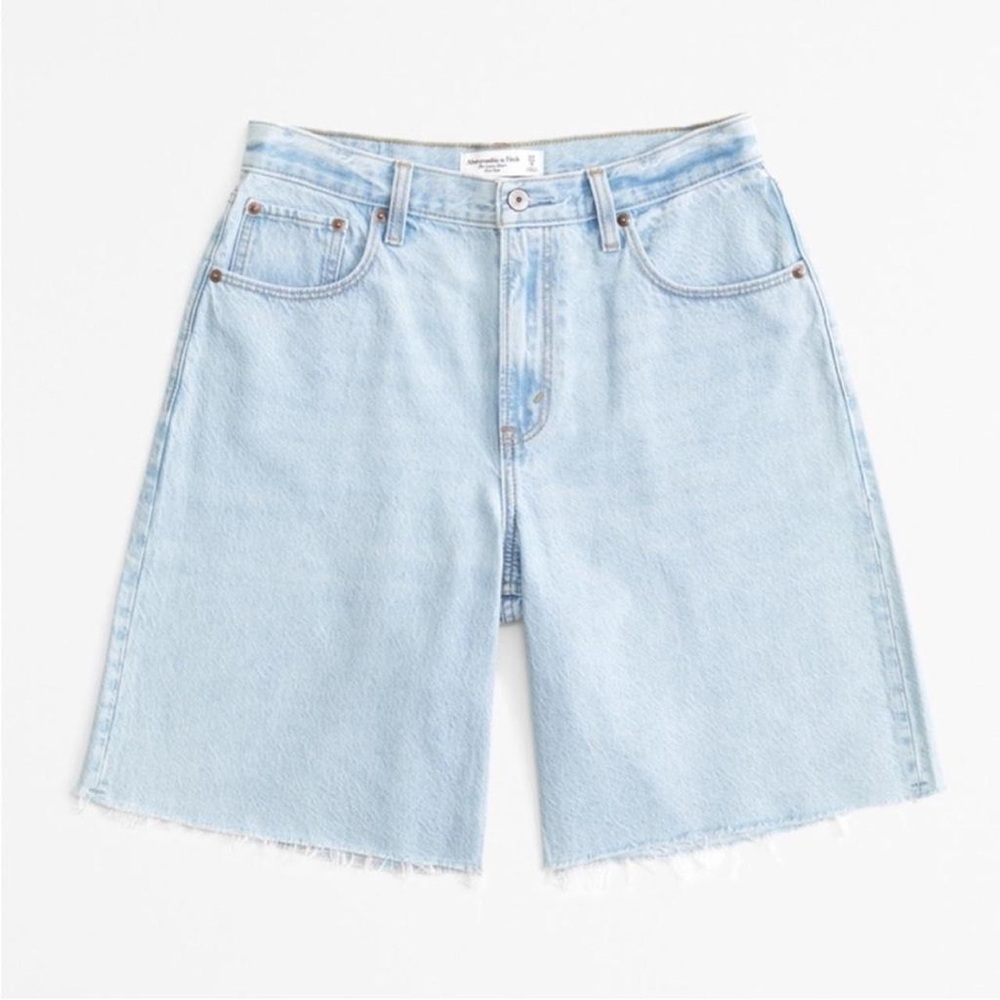 Abercrombie & Fitch Mid-Rise “The Loose Short”